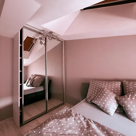 Mieszkanie W Centrum Szczecina アパート シュチェチン