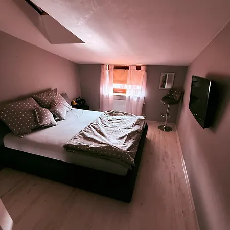 Mieszkanie W Centrum Szczecina シュチェチン